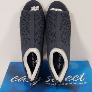 NEW Easy Street STEFF Navy Blue Size 8M